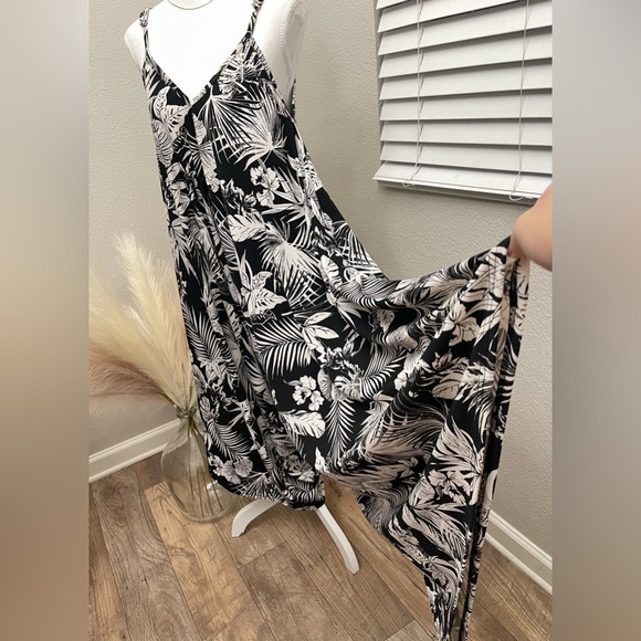 Designed in Hawaii- Spaghetti Strap Hawaiian Print Jumpsuit - Picture 4 of 12